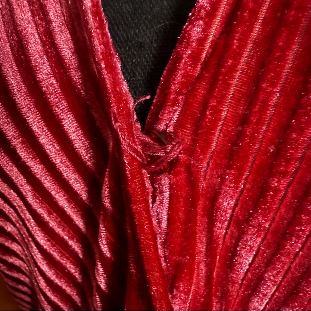 Simplee Raspberry Wrap Dress - Picture 4 of 14